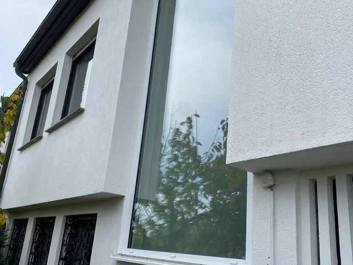 Bodentiefe Verglasung nach der Reinigung